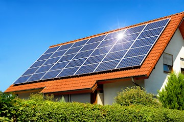 Erneuerbare Energien nutzen mit einem Solardach